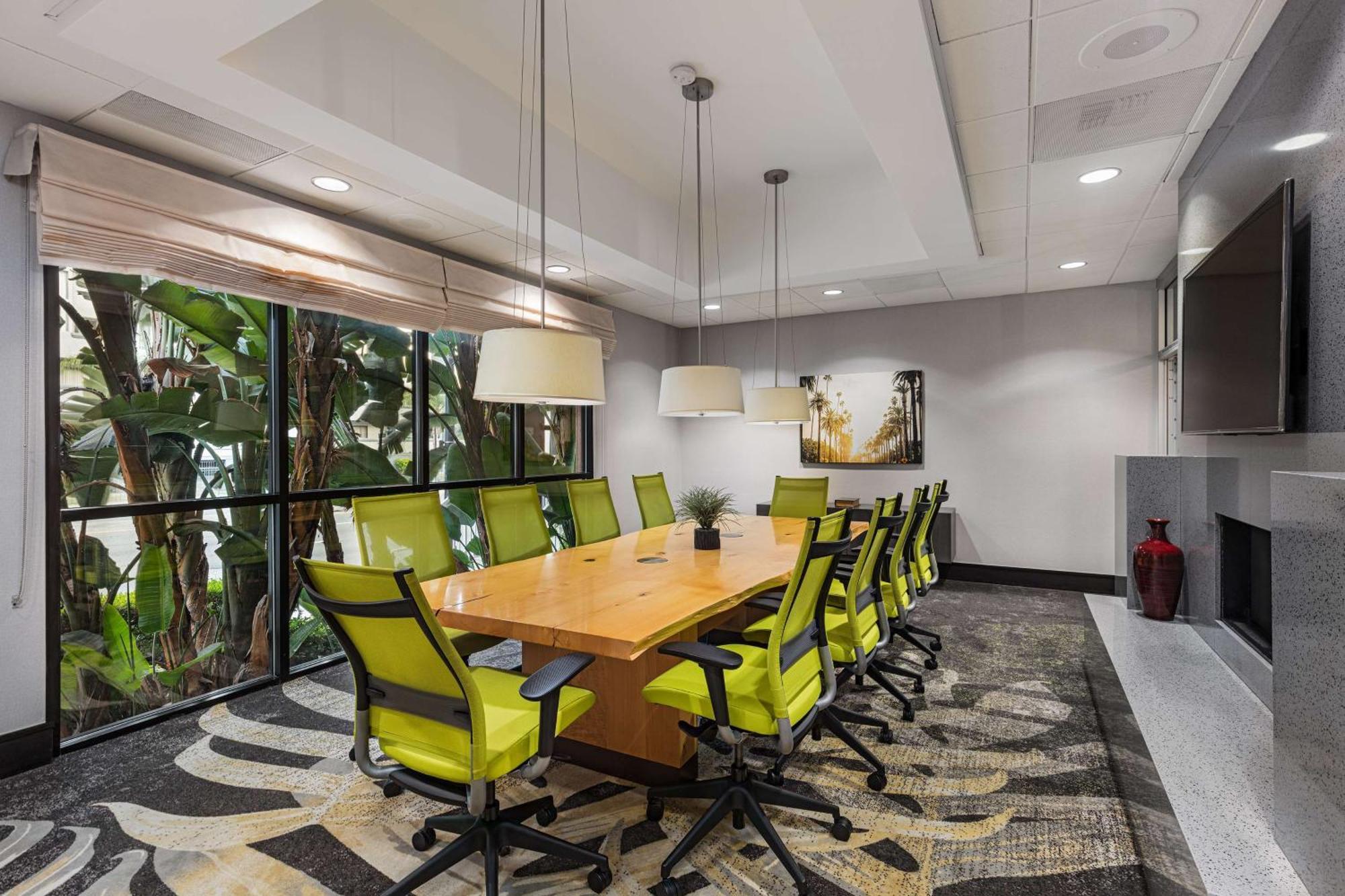 Hilton Garden Inn Los Angeles / Hollywood Εξωτερικό φωτογραφία